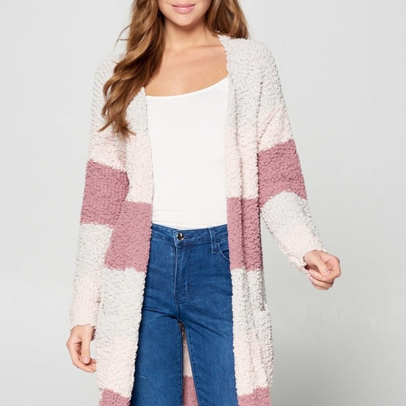 pink and white tunic - Picture 3 of 5